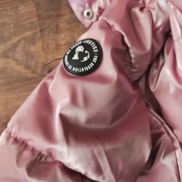 Girls 10/12 Justice pink iridescent puffer jacket - Picture 4 of 7